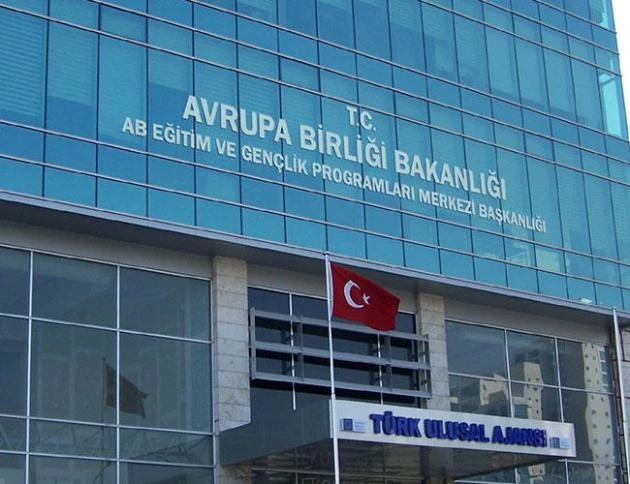 Στο κόκκινο οι σχέσεις ΕΕ-Τουρκίας: Ο Ερντογάν σχεδιάζει να κλείσει το Υπουργείο Ευρωπαϊκής Ένωσης